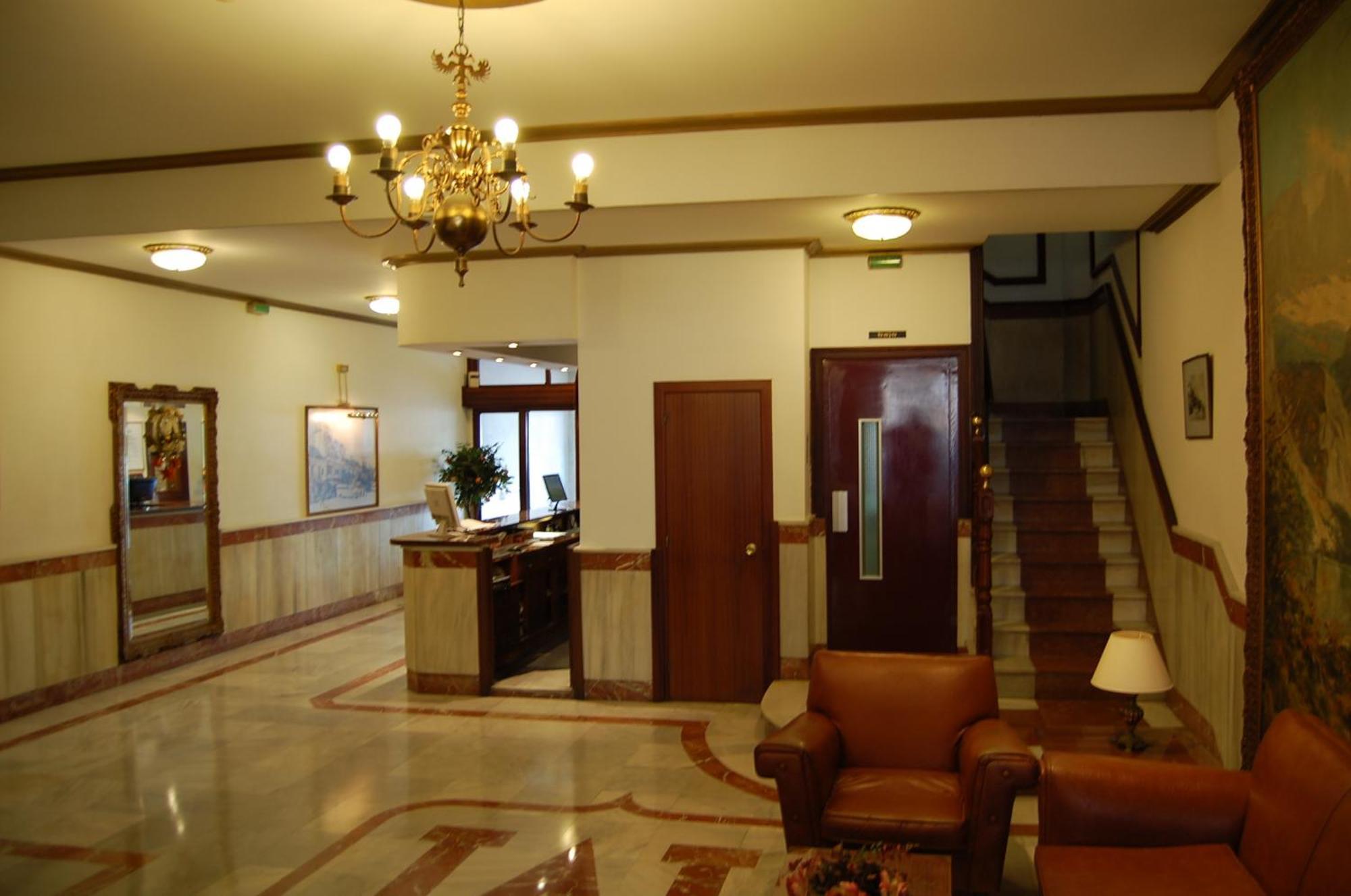 Hotel Marina Victoria Algeciras Luaran gambar