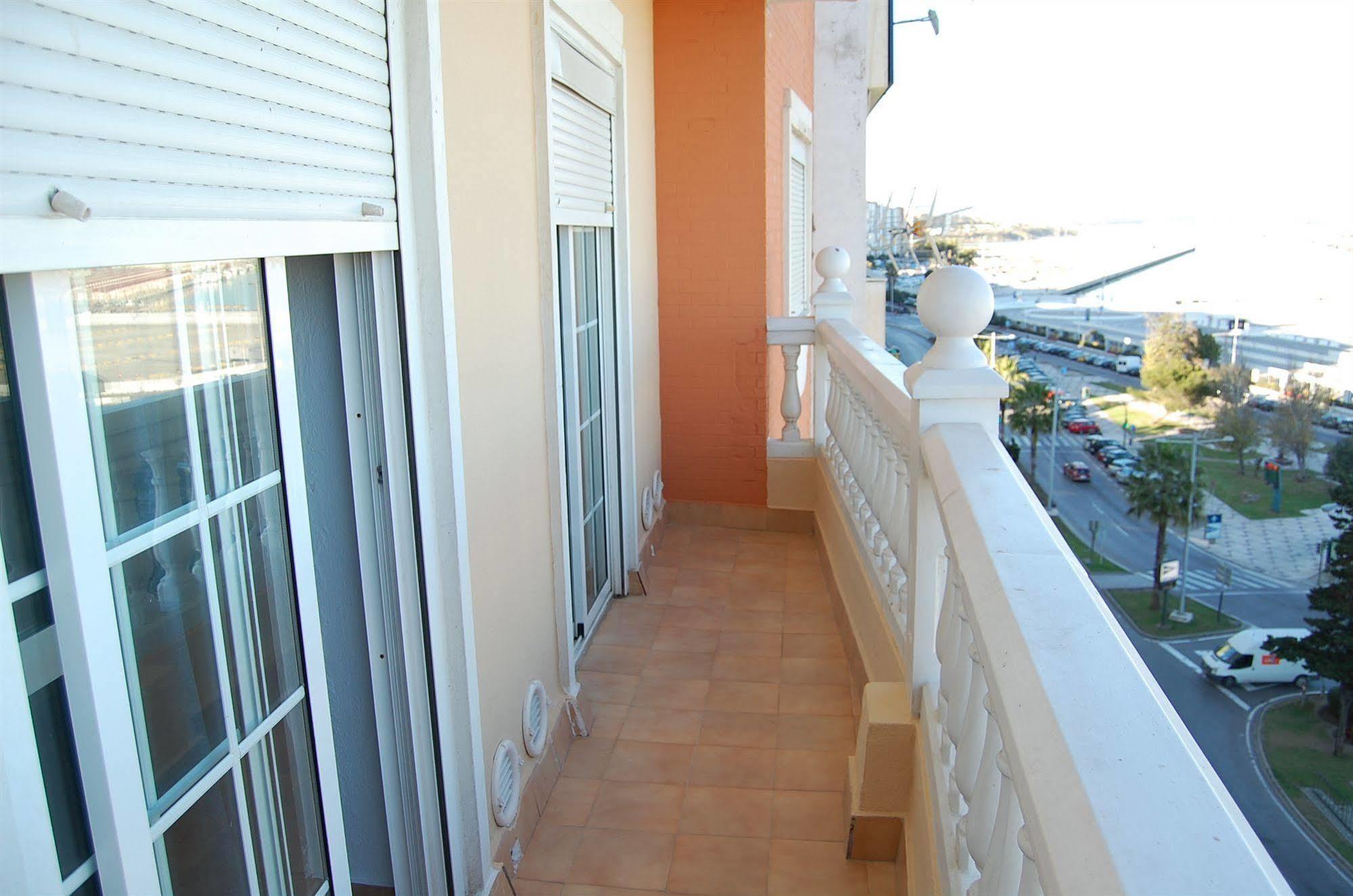 Hotel Marina Victoria Algeciras Luaran gambar
